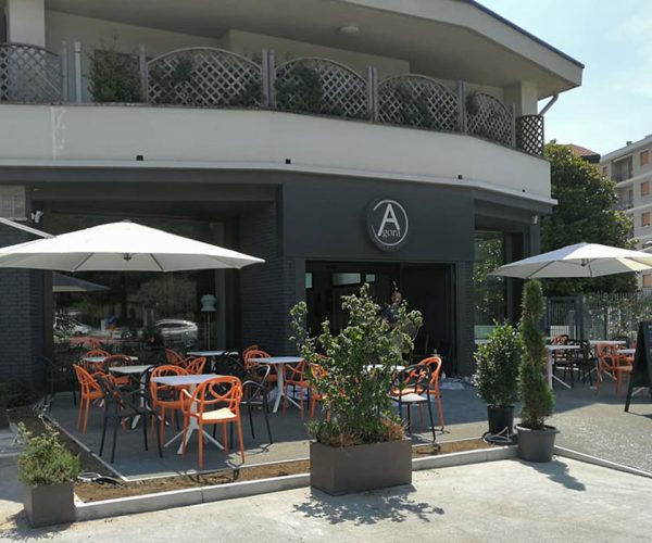 tavoli-e-sedie-per-bar-Nibionno