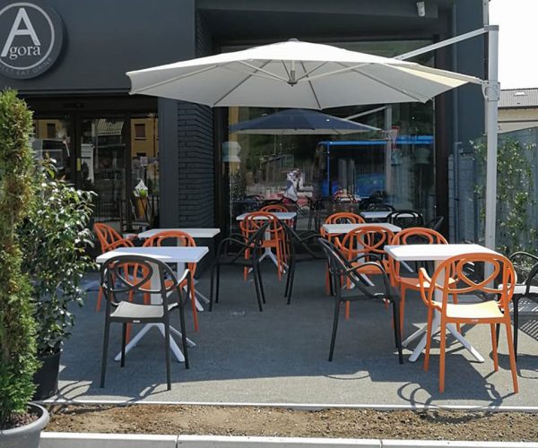 tavolini-e-sedie-per-bar