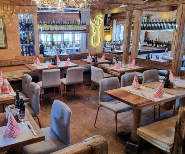 fornitura-sedie-hotel-brivio-a-livigno fornitura-sedie-hotel-brivio-a-livigno